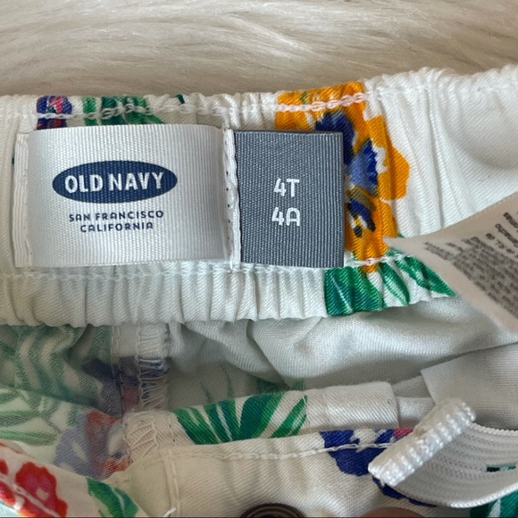 Old Navy Floral Shorts Size 4T - Picture 2 of 3